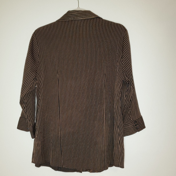 dressbarn Plus Size 3/4 Sleeve Collared Loose Fitting Top - Black and Gold 211 - Picture 2 of 7